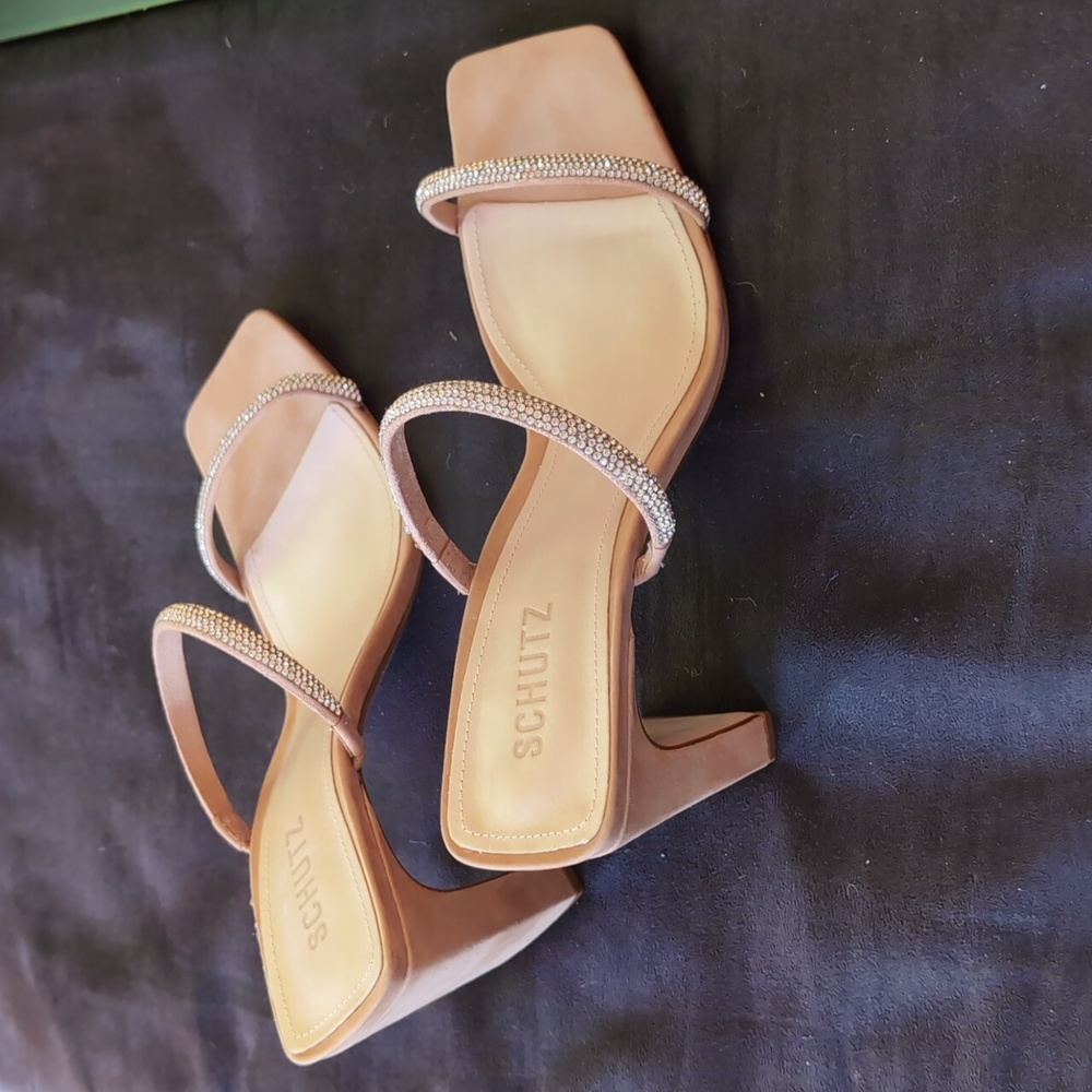 Shultz heels, beige and rinestones